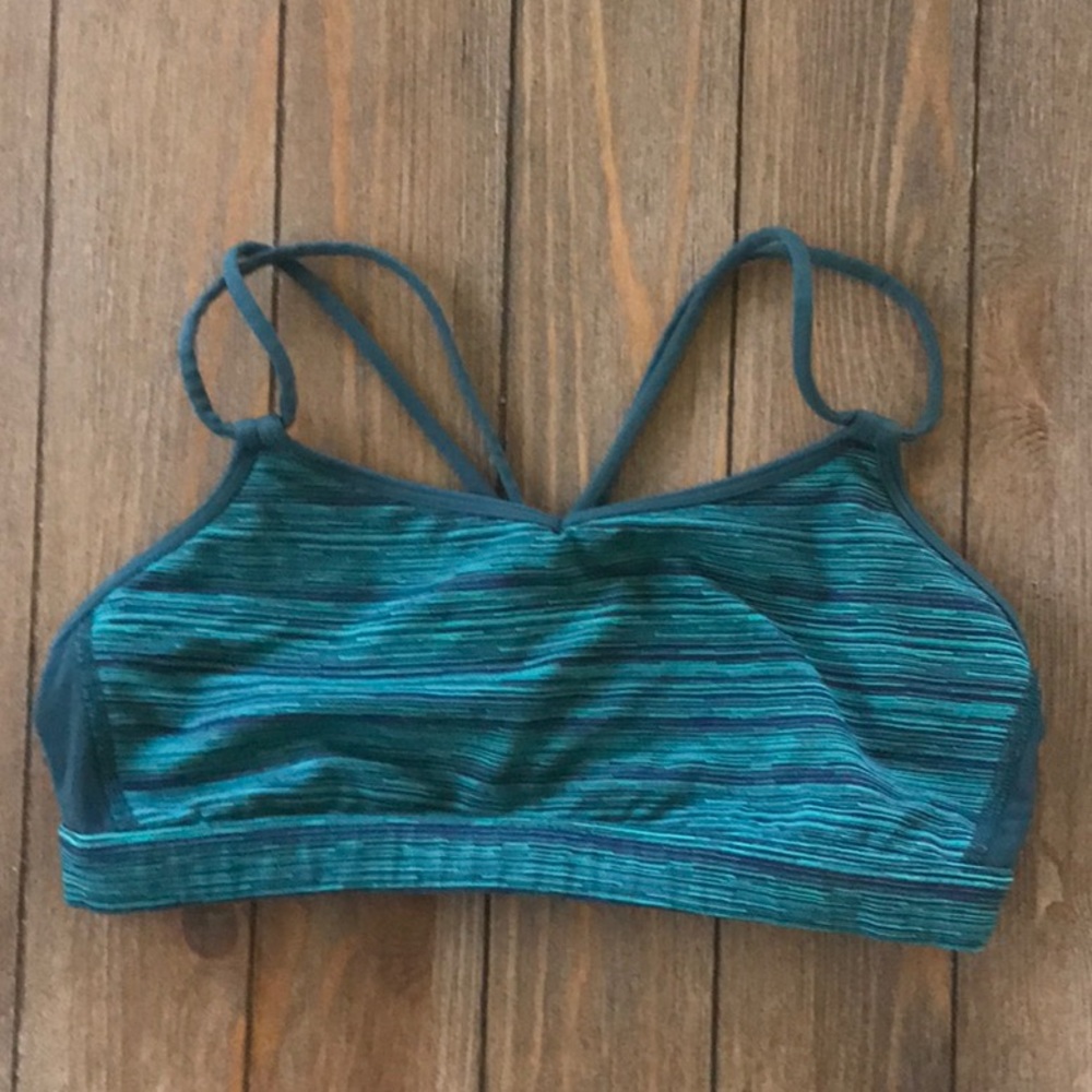 Lululemon size 6 Yoga Sports Bra